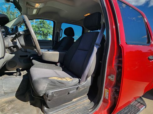 Used 2011 Chevrolet Silverado 3500 W/T image 14