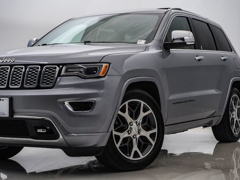 Used 2019 Jeep Grand Cherokee Overland AWD/4WD image 2