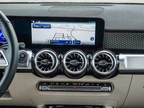 Certified 2024 Mercedes-Benz EQB 300 4MATIC image 13