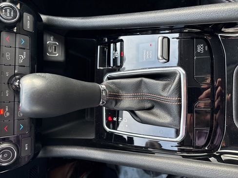 Certified 2022 Jeep Compass Limited image 18