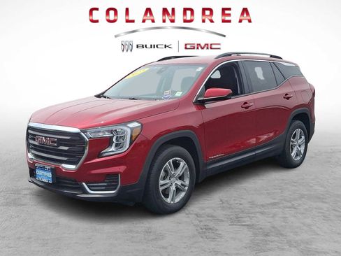 Certified 2023 GMC Terrain SLE w/ Driver Convenience Package AWD/4WD image 3