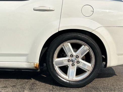 Used 2009 Dodge Avenger R/T FWD image 7