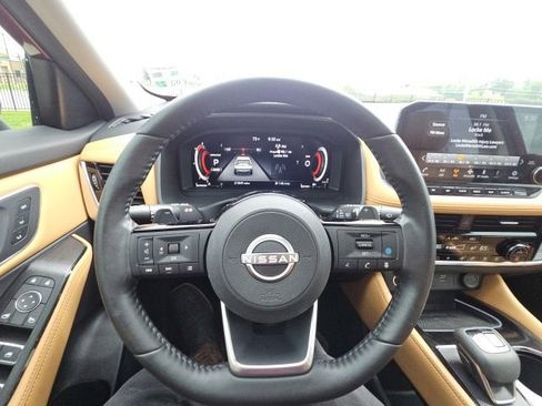 Used 2023 Nissan Rogue Platinum w/ Platinum Premium Package AWD/4WD image 43