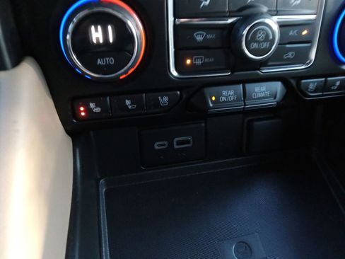 Used 2023 Chevrolet Tahoe Premier w/ Premium Package 2 image 24