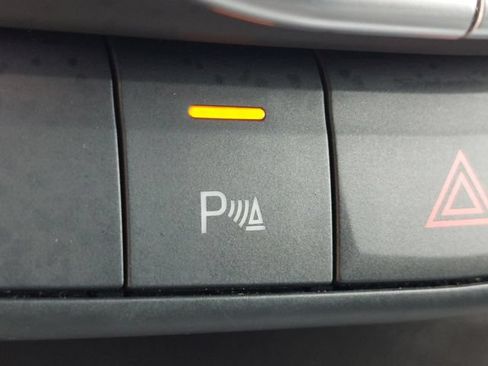 Used 2023 Cadillac XT4 Premium Luxury FWD image 20