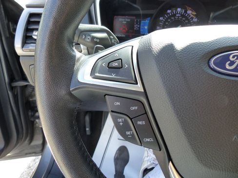 Used 2018 Ford Fusion SE w/ Fusion SE Technology Package FWD image 27