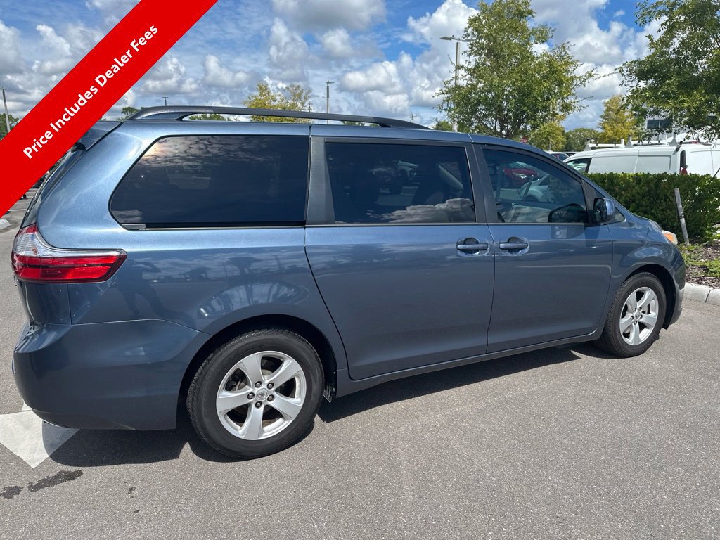 Used 2017 Toyota Sienna LE FWD image 5