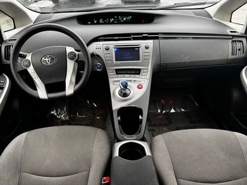 Used 2014 Toyota Prius Three image 8