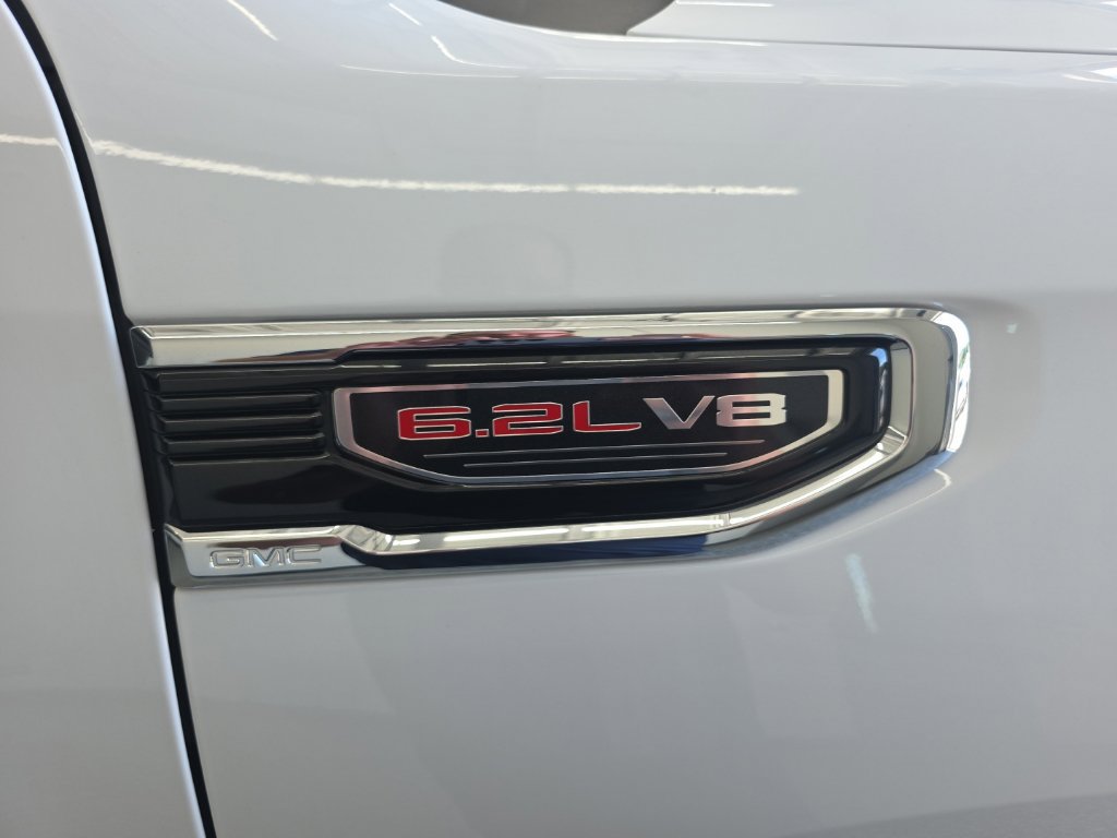 Used 2023 GMC Sierra 1500 SLT w/ SLT Premium Package AWD/4WD image 9