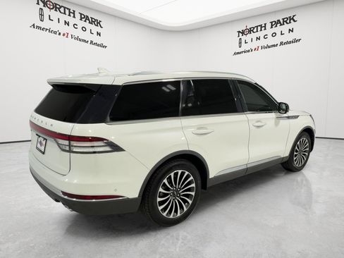 Used 2023 Lincoln Aviator Reserve w/ Equipment Group 201A AWD/4WD image 5