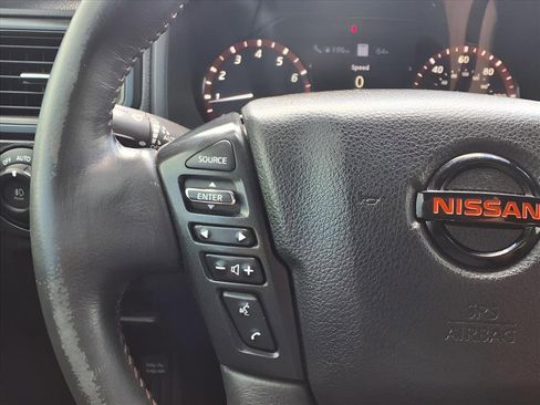 Used 2020 Nissan Titan PRO-4X w/ Pro-4x Convenience Package image 21