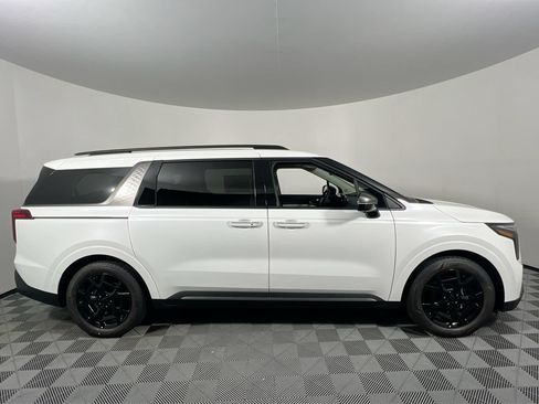 New 2027 Kia Carnival SX w/ Dark Edition Package FWD image 2