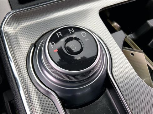 Used 2022 Ford Edge SEL w/ Convenience Package image 32