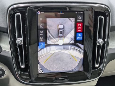 New 2026 Volvo XC40 B5 Plus w/ Protection Package Premier AWD/4WD image 13