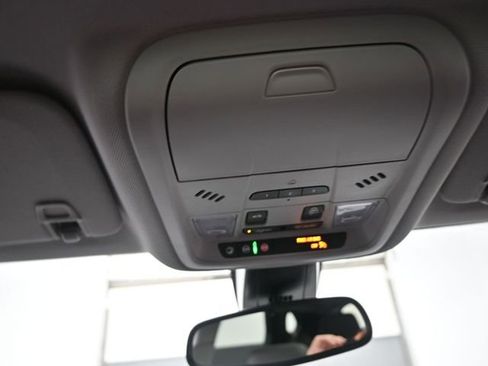 Used 2023 Chevrolet Blazer LT image 12