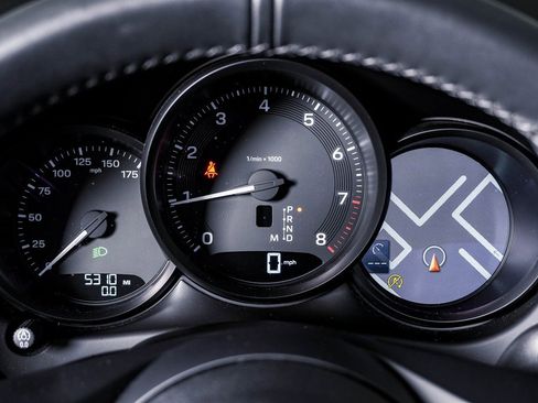 Certified 2025 Porsche Macan image 19