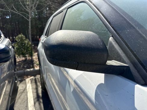 Used 2020 Ford Explorer XLT image 10