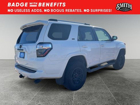 Used 2020 Toyota 4Runner SR5 Premium image 4