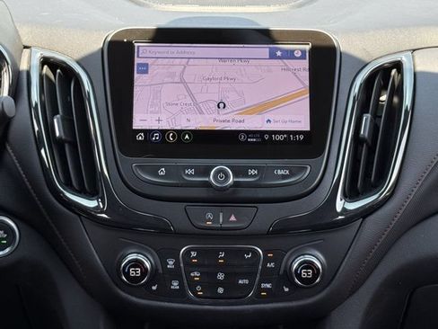 Used 2024 Chevrolet Equinox RS w/ RS Leather Package FWD image 17