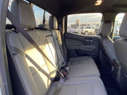 Used 2024 Chevrolet Colorado ZR2 w/ ZR2 Convenience Package III image 23