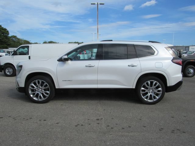 Used 2024 GMC Acadia Denali w/ Super Cruise Package FWD image 3