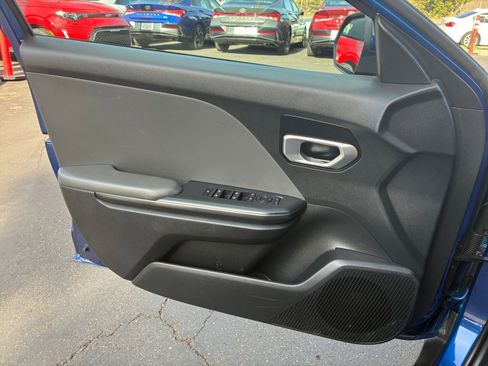 Used 2025 Kia K4 LXS image 18