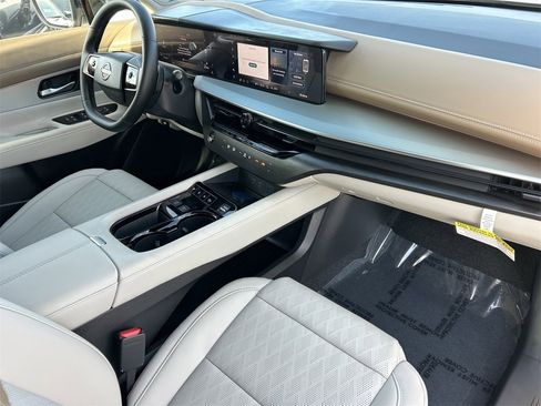 New 2026 Nissan Murano Platinum image 10