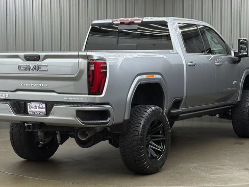Used 2026 GMC Sierra 3500 Denali Ultimate AWD/4WD image 5