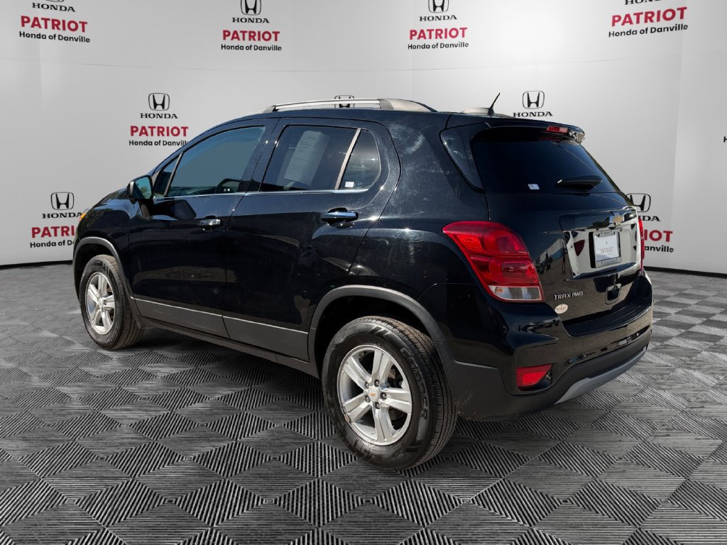 Used 2020 Chevrolet Trax LT w/ LT Convenience Package AWD/4WD image 4