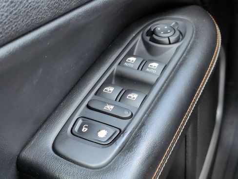 Used 2019 Jeep Compass Latitude FWD image 22