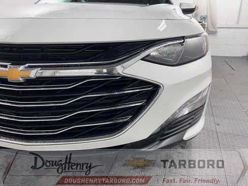 Used 2024 Chevrolet Malibu LT FWD image 12