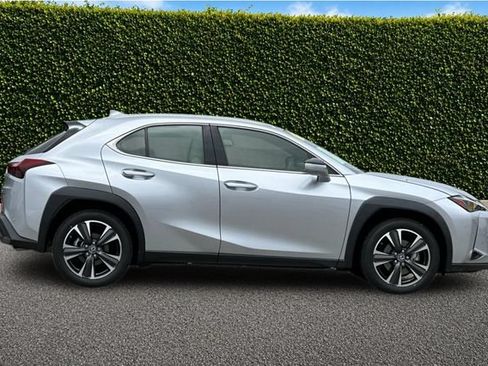 Used 2023 Lexus UX 250h FWD w/ Accessory Package (Z2) image 3