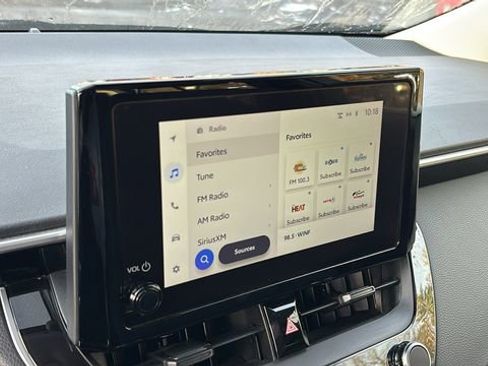 Used 2024 Toyota Corolla LE image 3