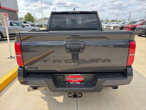 Used 2024 Toyota Tacoma SR5 AWD/4WD image 6