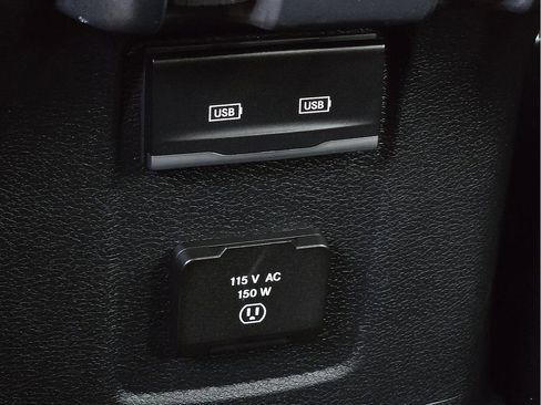 Used 2023 Jeep Wrangler Unlimited Sahara image 10