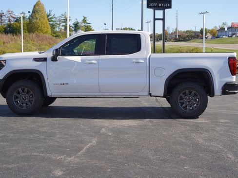 New 2026 GMC Sierra 1500 AT4X image 4