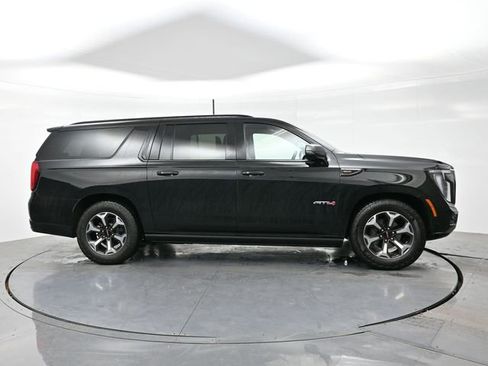 Used 2025 GMC Yukon XL AT4 Ultimate w/ LPO, Floor Liner Package image 8