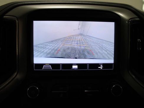 Used 2020 Chevrolet Silverado 1500 LT Trail Boss AWD/4WD image 5
