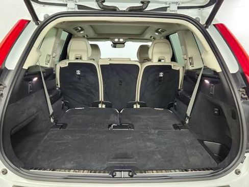Certified 2023 Volvo XC90 B5 Plus w/ Protection Package Premier AWD/4WD image 40