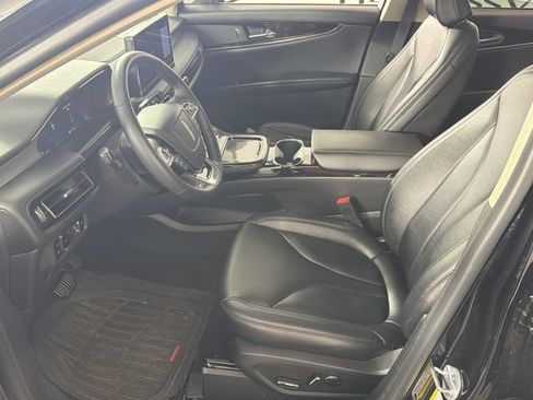 Certified 2023 Lincoln Nautilus AWD w/ Premium Package image 2