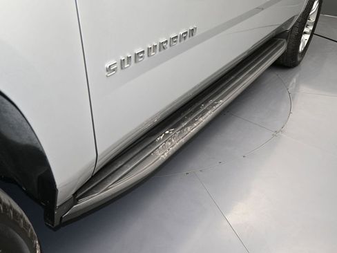 Used 2020 Chevrolet Suburban LT image 34