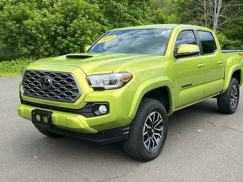 Certified 2023 Toyota Tacoma TRD Sport AWD/4WD image 3