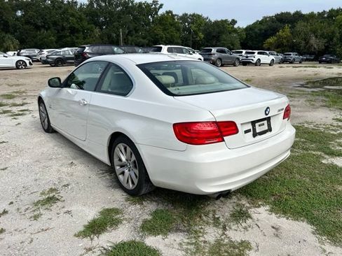 Used 2013 BMW 328i xDrive Coupe AWD/4WD image 3
