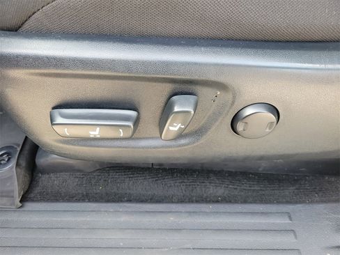 Used 2014 Toyota 4Runner SR5 image 16