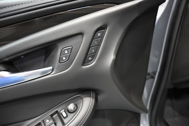 Used 2020 Buick Envision Essence AWD/4WD image 26