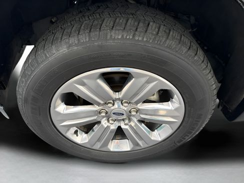 Used 2019 Ford F150 Lariat w/ Equipment Group 502A Luxury AWD/4WD image 22