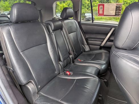 Used 2012 Toyota Highlander SE w/ Tow Pkg FWD image 26
