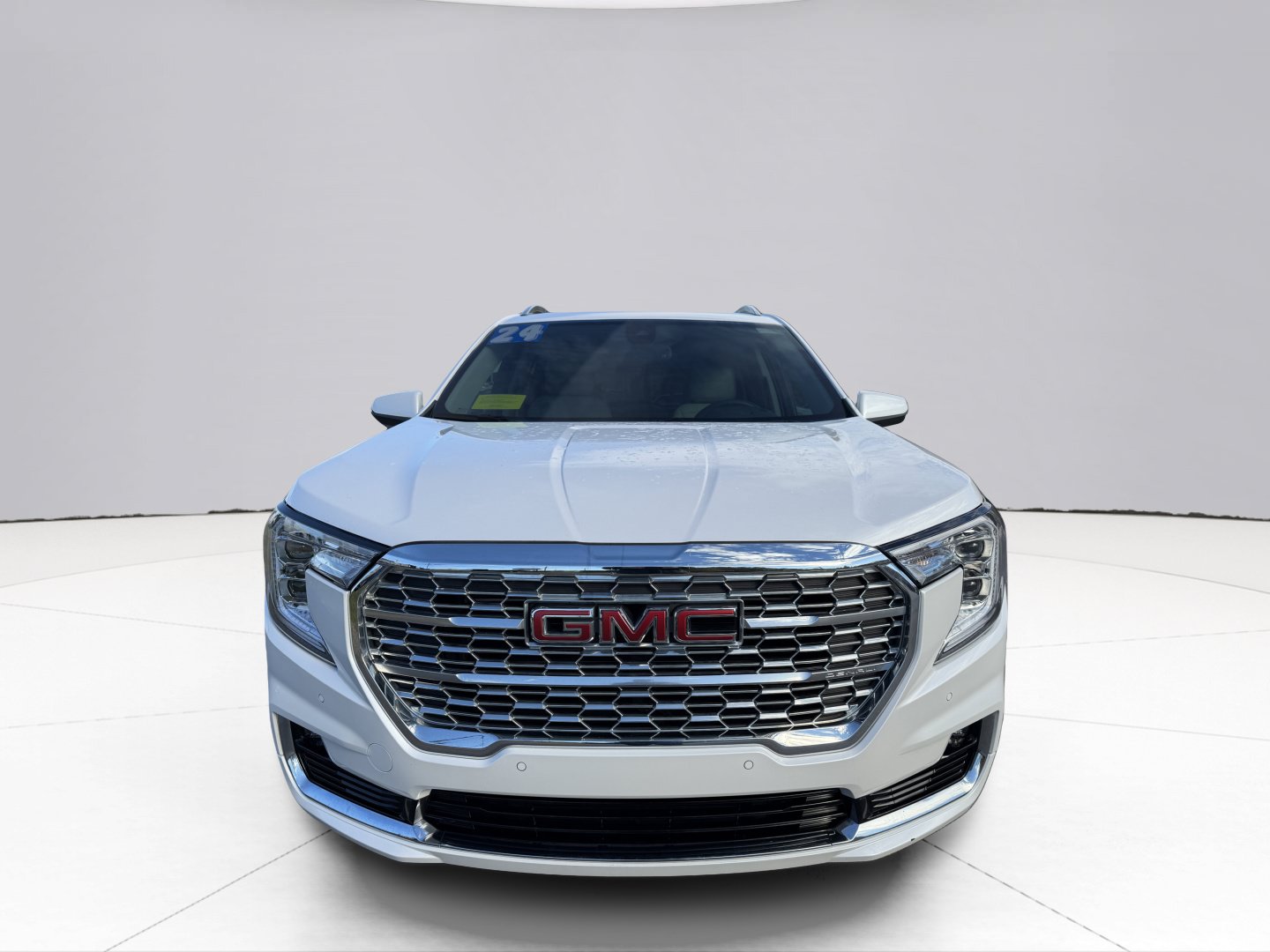 Used 2024 GMC Terrain Denali w/ LPO, Floor Liner Package AWD/4WD image 8