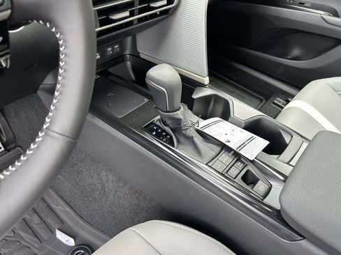 New 2026 Toyota Camry SE FWD image 19