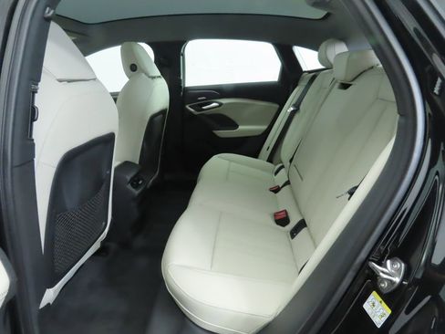 Used 2025 Audi A6 e-tron Premium Plus w/ Premium Plus image 23